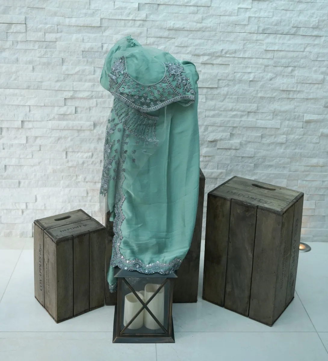 Mother Of Dragons Green Satin Silk Saree - 2